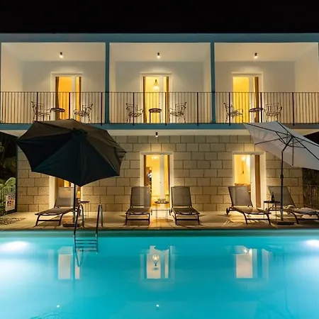 S Velikim Vrtom I Bazenom Casa de Férias *