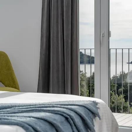 S Velikim Vrtom I Bazenom Casa de Férias Gruda